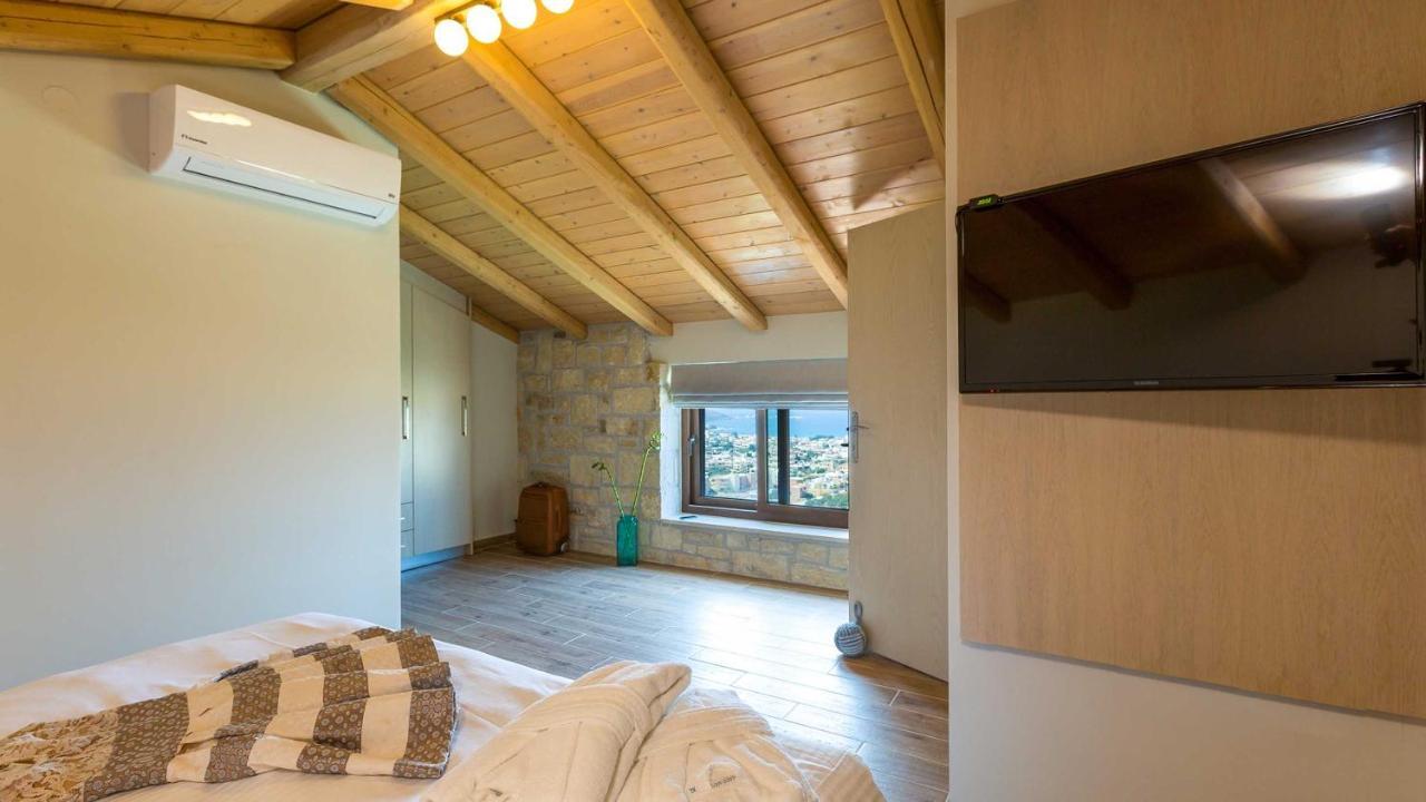 Villa Emilia I Luxury, Amazing Seaview, Next To The Town Kíssamos Eksteriør bilde